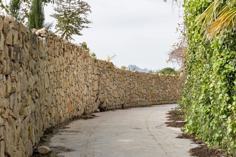 Stone Fence Installation